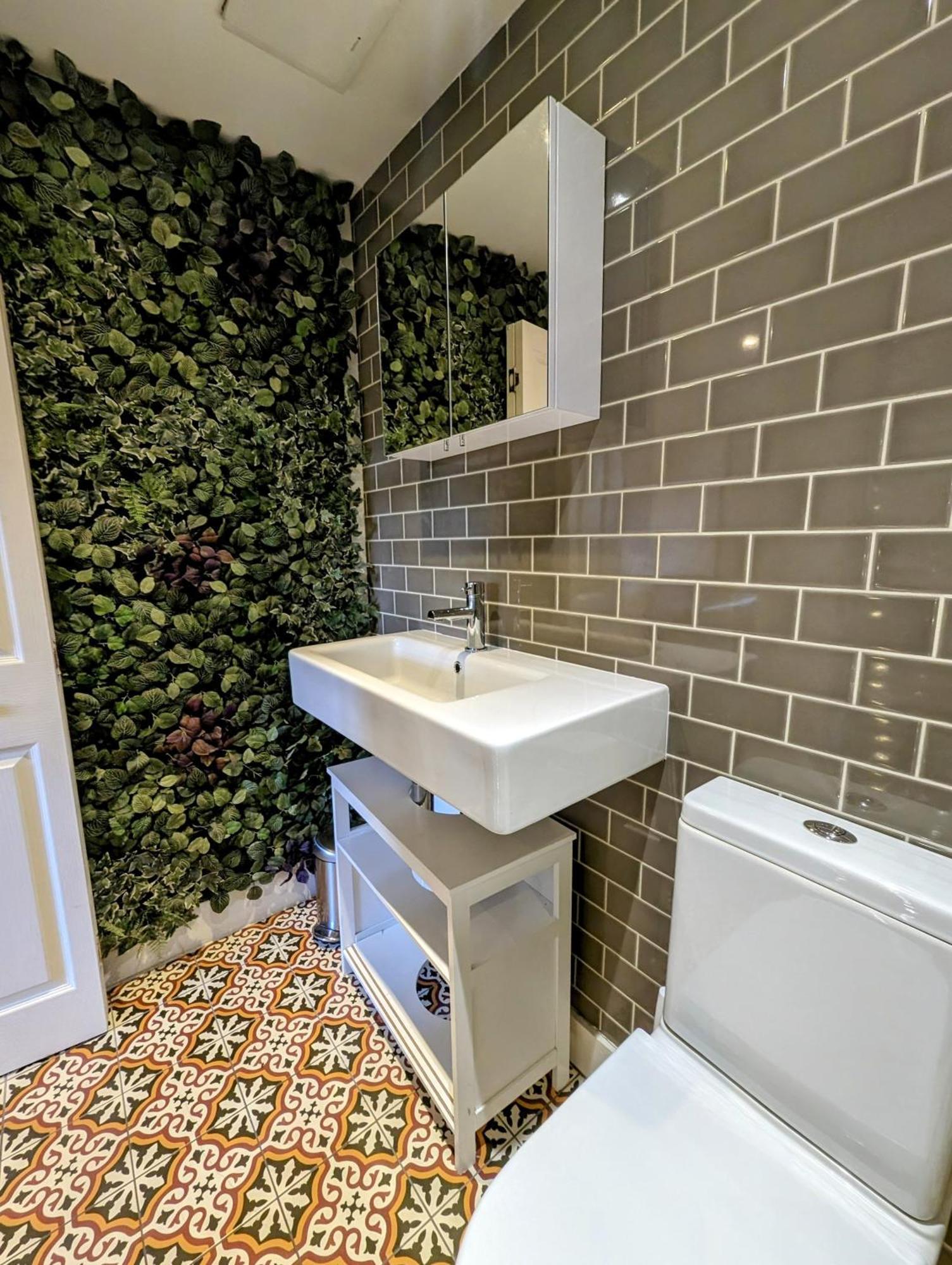 Modern Well Presented Apartment With Garden Londra Dış mekan fotoğraf