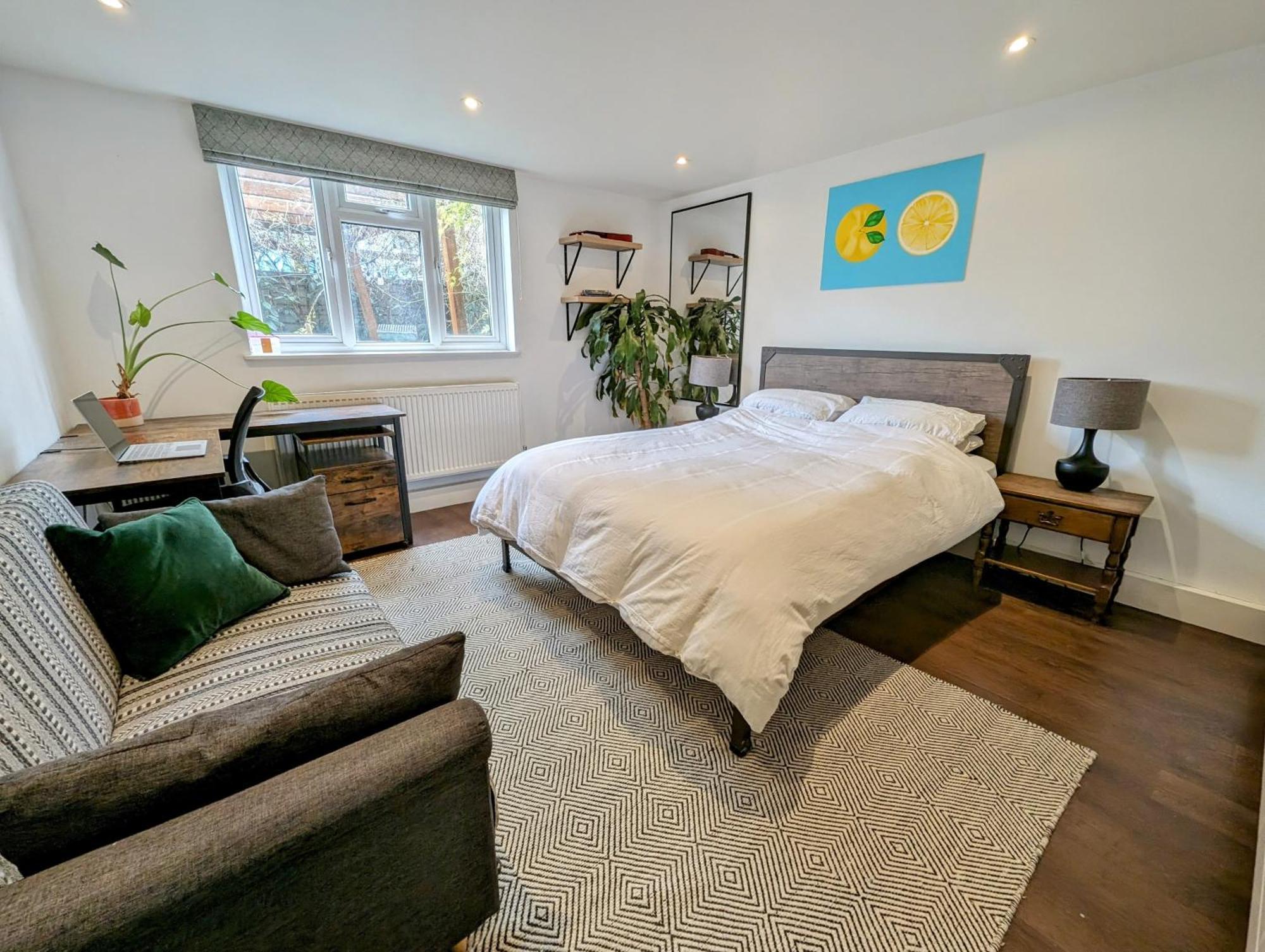 Modern Well Presented Apartment With Garden Londra Dış mekan fotoğraf